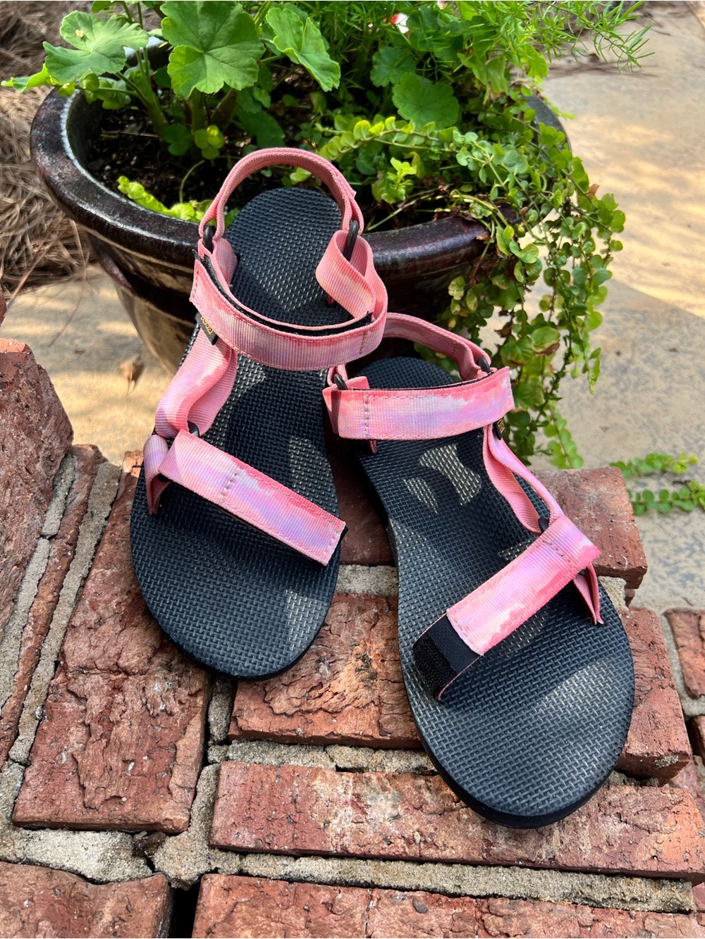Teva Original Universal Sandals Women’s 8 Pink Tie Dye Sport Hiking Water Shoes